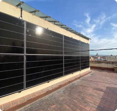 placas solares casa fachada 2